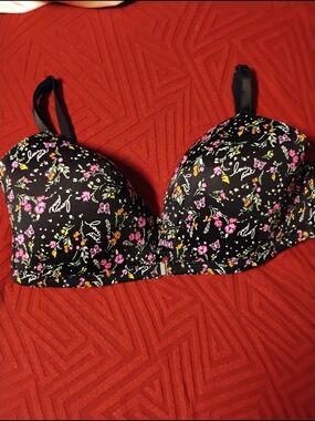 PINK by Victoria's Secret Black Floral Push-Up Bra with Pink Accents NWOT